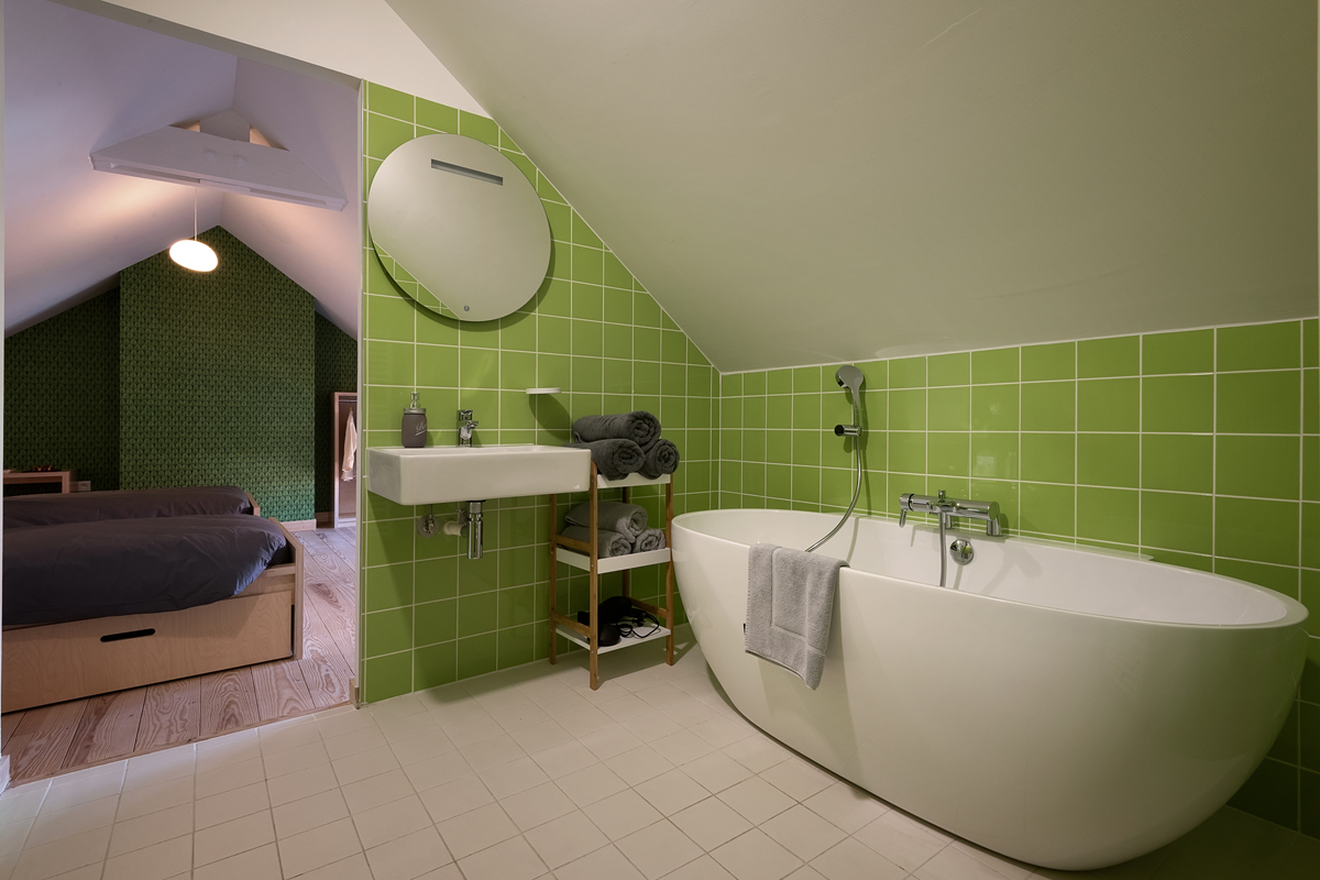 Chez Liliane - Chambre et Salle de bain